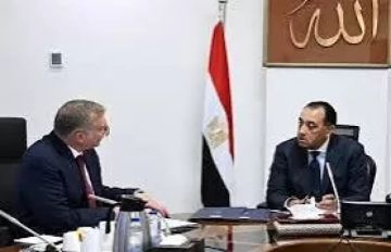 رئيس الوزراء يتابع مع وزير البترول عددا من ملفات العمل رئيس الوزراء يتابع مع وزير البترول عددا من ملفات العمل