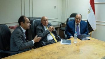 رئيس هيئة الدواء يبحث استحداث تخصص إدارة العلاج الدوائي رئيس هيئة الدواء يبحث استحداث تخصص إدارة العلاج الدوائي