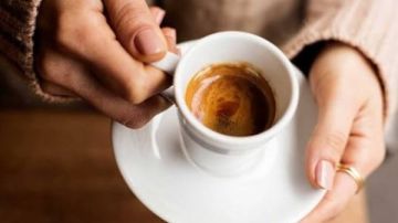 قبل تناولها في الصباح.. أشياء تحدث لجسمك عند شرب القهوة على معدة فارغة قبل تناولها في الصباح.. أشياء تحدث لجسمك عند شرب القهوة على معدة فارغة