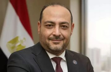 النائب محمد مصطفى كشر: الفجيرة العلمين نموذج للشراكة الاستثمارية مع الإمارات النائب محمد مصطفى كشر: الفجيرة العلمين نموذج للشراكة الاستثمارية مع الإمارات