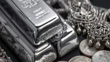 بين السوق المحلية والعالمية.. ما الذي يحدد مسار سعر الفضة خلال الفترة المقبلة؟ بين السوق المحلية والعالمية.. ما الذي يحدد مسار سعر الفضة خلال الفترة المقبلة؟