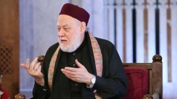 علي جمعة: الصلاة النارية لها أثر طيب فى فك الكرب وقضاء الحوائج علي جمعة: الصلاة النارية لها أثر طيب فى فك الكرب وقضاء الحوائج