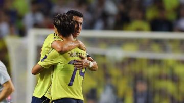 النصر يسحق الفتح بثلاثية في الدوري السعودي النصر يسحق الفتح بثلاثية في الدوري السعودي