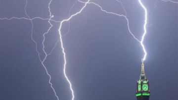 حقيقة فيديو عاصفة جبل النور بمكة.. هل تعرض زوار غار حراء لرياح رملية قوية؟ حقيقة فيديو عاصفة جبل النور بمكة.. هل تعرض زوار غار حراء لرياح رملية قوية؟