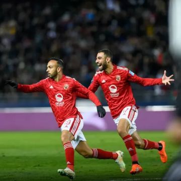 رباعي الأهلي يقترب من البقاء.. وشريف مرشح للرحيل رباعي الأهلي يقترب من البقاء.. وشريف مرشح للرحيل