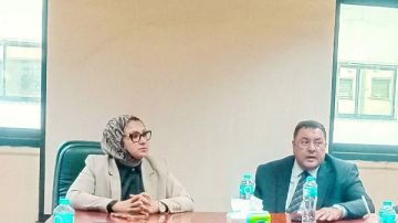 محافظ الوادي الجديد يبحث مشروع ربط كهرباء الفرافرة بالشبكة القومية محافظ الوادي الجديد يبحث مشروع ربط كهرباء الفرافرة بالشبكة القومية