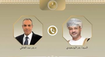 وزير الخارجية يبحث هاتفيا مع نظيره العماني العلاقات الثنائية والتطورات الإقليمية