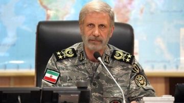 إيران: مكافأة 30 ألف دولار مقابل أسر أو قتل أي عسكري أمريكي إيران: مكافأة 30 ألف دولار مقابل أسر أو قتل أي عسكري أمريكي