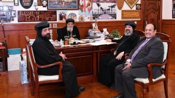 قداسة البابا تواضروس يعتمد نتيجة إكليريكية الأنبا رويس قداسة البابا تواضروس يعتمد نتيجة إكليريكية الأنبا رويس