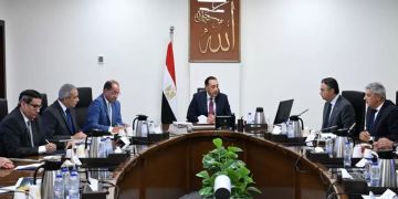 رئيس الوزراء يتابع الجهود المبذولة لتطوير آلية الدعم النقدي السلعي رئيس الوزراء يتابع الجهود المبذولة لتطوير آلية الدعم النقدي السلعي