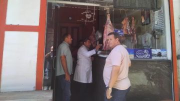 حملة تفتيشية مكثفة على شوادر بيع اللحوم ومحال الجزارة والأسماك بفاقوس لضبط الأسواق حملة تفتيشية مكثفة على شوادر بيع اللحوم ومحال الجزارة والأسماك بفاقوس لضبط الأسواق