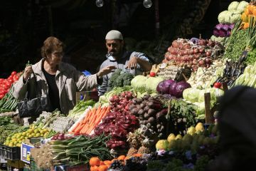 مصر.. ارتفاع التضخم السنوي إلى 14.9 وسط ترقب لقرار الفائدة مصر.. ارتفاع التضخم السنوي إلى 14.9 وسط ترقب لقرار الفائدة