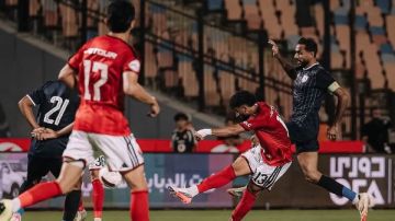 بعد ضربة الجزاء.. هل طلب الشرقية إنبي سماع محادثات حكام الفار بمباراة الأهلي؟ بعد ضربة الجزاء.. هل طلب الشرقية إنبي سماع محادثات حكام الفار بمباراة الأهلي؟