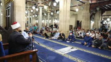 تحت رعاية الإمام الأكبر.. الأزهر يحتفي بذكرى المولد النبوي وسط حضور حاشد.. صور تحت رعاية الإمام الأكبر.. الأزهر يحتفي بذكرى المولد النبوي وسط حضور حاشد.. صور