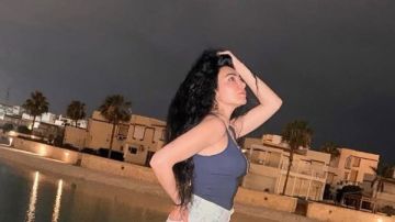 ميريهان حسين تخطف الأنظار على البحر ميريهان حسين تخطف الأنظار على البحر