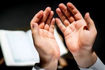 هل يجوز رفع اليدين إلى السماء أثناء الدعاء؟ .. دار الإفتاء تجيب هل يجوز رفع اليدين إلى السماء أثناء الدعاء؟ .. دار الإفتاء تجيب