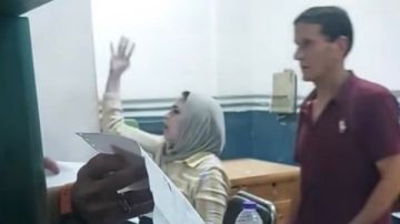 بعد إحالتها للتحقيق.. موظفة تأمينات الهرم ترد : مش دي كل الحقيقة بعد إحالتها للتحقيق.. موظفة تأمينات الهرم ترد : مش دي كل الحقيقة