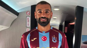 فرج عامر: محمد صلاح يعرف جيدًا ما يفعله.. وأتمنى له النجاح مع طرابزون