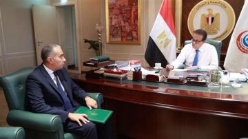 وزير الصحة يبحث مع سفير مصر في أوغندا تعزيز التعاون الصحي ودعم القطاع الطبي