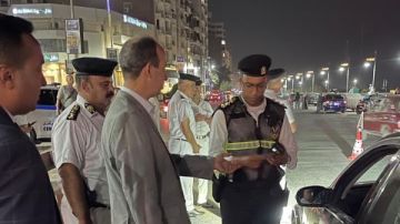 بقيادة مدير الأمن.. حملة مرورية مكبرة تعيد الانضباط للكورنيش الغربي في سوهاج بقيادة مدير الأمن.. حملة مرورية مكبرة تعيد الانضباط للكورنيش الغربي في سوهاج