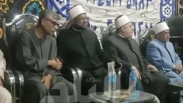 محمود الطيب نجل شيخ الأزهر يقدم واجب العزاء في وفاة والدة أمين مجمع البحوث الإسلامية محمود الطيب نجل شيخ الأزهر يقدم واجب العزاء في وفاة والدة أمين مجمع البحوث الإسلامية