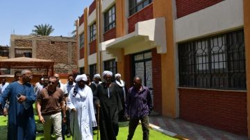 إلغاء مراوح السقف للأمان .. محافظ أسوان يتفقد مدرسة المنصورية بحرى الابتدائية إلغاء مراوح السقف للأمان .. محافظ أسوان يتفقد مدرسة المنصورية بحرى الابتدائية