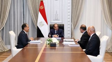 الرئيس السيسي يؤكد أهمية مواصلة تطوير المنظومة الضريبية الرئيس السيسي يؤكد أهمية مواصلة تطوير المنظومة الضريبية