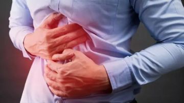 عادة بنعملها بعد الأكل.. قد تكون سببا في مشاكل المعدة ليلا عادة بنعملها بعد الأكل.. قد تكون سببا في مشاكل المعدة ليلا