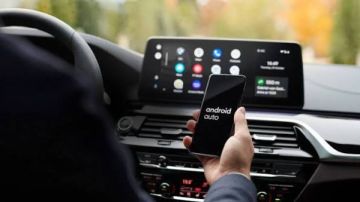 قائمة الأجهزة التي ستتوقف عن دعم تطبيق Android Auto بالسيارات قائمة الأجهزة التي ستتوقف عن دعم تطبيق Android Auto بالسيارات