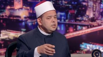 عالم أزهري: مساعدة الزوجة في الإنفاق على أبنائها من باب الفضل وليس الفرض عالم أزهري: مساعدة الزوجة في الإنفاق على أبنائها من باب الفضل وليس الفرض
