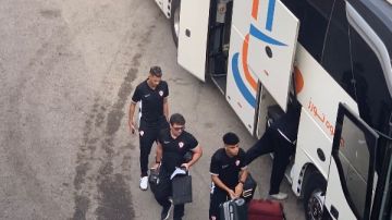 شاهد.. وصول حافلة الزمالك لملعب مباراة البنك الأهلي شاهد.. وصول حافلة الزمالك لملعب مباراة البنك الأهلي