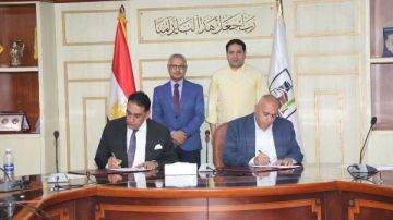 محافظ بني سويف يشهد مراسم توقيع برتوكول إنابة بين المحافظة والهيئة العامة للأبنية التعليمية لتنفيذ عدد من مشروعات الخطة الاستثمارية للعام المالي محافظ بني سويف يشهد مراسم توقيع برتوكول إنابة بين المحافظة والهيئة العامة للأبنية التعليمية لتنفيذ عدد من مشروعات الخطة الاستثمارية للعام المالي