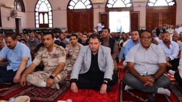 محافظ دمياط يؤدي صلاة الجمعة بمسجد قباء محافظ دمياط يؤدي صلاة الجمعة بمسجد قباء