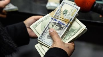 معاشك بالدولار.. مرحلة جديدة لاستثمار تحويلات المصريين بالخارج معاشك بالدولار.. مرحلة جديدة لاستثمار تحويلات المصريين بالخارج