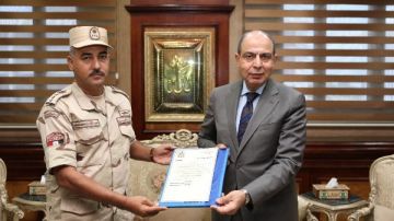 محافظ المنيا يستقبل المستشار العسكري الجديد للمحافظة محافظ المنيا يستقبل المستشار العسكري الجديد للمحافظة