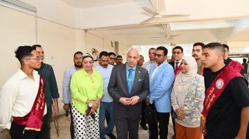 رئيس جامعة أسيوط يتفقد أعمال الكشف الطبي للطلاب الجدد رئيس جامعة أسيوط يتفقد أعمال الكشف الطبي للطلاب الجدد