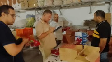 ضبط مصنع غير مرخص لحلوى المولد بالقليويية والتحفظ على 18.4 ألف قطعة و650 كيلو من مستلزمات الإنتاج ضبط مصنع غير مرخص لحلوى المولد بالقليويية والتحفظ على 18.4 ألف قطعة و650 كيلو من مستلزمات الإنتاج