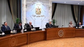 مدبولي: نعمل على تنفيذ التكليفات الرئاسية في احتفالية المولد النبوي وتوضيح الحقائق أمام المواطنين مدبولي: نعمل على تنفيذ التكليفات الرئاسية في احتفالية المولد النبوي وتوضيح الحقائق أمام المواطنين