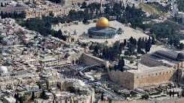 القدس: شرطة الاحتلال تقتحم معهد قلنديا التابع للأونروا القدس: شرطة الاحتلال تقتحم معهد قلنديا التابع للأونروا