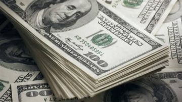 ارتفاع طفيف في سعر الدولار اليوم الثلاثاء ارتفاع طفيف في سعر الدولار اليوم الثلاثاء