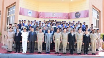 الأكاديمية العسكرية تحتفل بتخريج الدورة التدريبية الثانية لطلبة مركز قناة السويس الأكاديمية العسكرية تحتفل بتخريج الدورة التدريبية الثانية لطلبة مركز قناة السويس