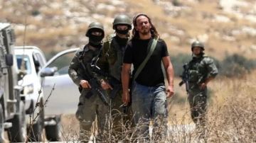 اعتداءات المستوطنين تتواصل في الضفة واعتقال 6 فلسطينيين اعتداءات المستوطنين تتواصل في الضفة واعتقال 6 فلسطينيين