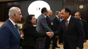 رئيس الوزراء يلتقي رؤساء البعثات الدبلوماسية المرشحين بالخارج رئيس الوزراء يلتقي رؤساء البعثات الدبلوماسية المرشحين بالخارج