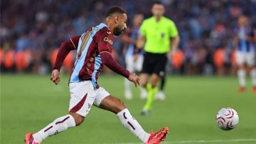 تقييم محمد صلاح بعد خسارة طرابزون سبور أمام فيرينكفاروس في الدوري الأوروبي