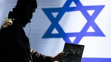 خطة سرية لإسقاط نظام إيران.. الموساد يجهز القط ذو الحذاء وترامب يتدخل خطة سرية لإسقاط نظام إيران.. الموساد يجهز القط ذو الحذاء وترامب يتدخل
