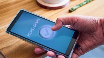 مفتاح المرور أم كلمة السر؟.. أيهما أكثر أمانا ويحمي حساباتك من الاختراق؟ مفتاح المرور أم كلمة السر؟.. أيهما أكثر أمانا ويحمي حساباتك من الاختراق؟
