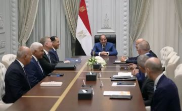 الرئيس السيسي يستقبل الرئيس التنفيذي لشركة إيني الإيطالية الرئيس السيسي يستقبل الرئيس التنفيذي لشركة إيني الإيطالية