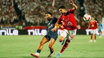 الفلوس تحكم.. نجوم تمردوا على الأهلي والزمالك فى ميركاتو الصيف الفلوس تحكم.. نجوم تمردوا على الأهلي والزمالك فى ميركاتو الصيف