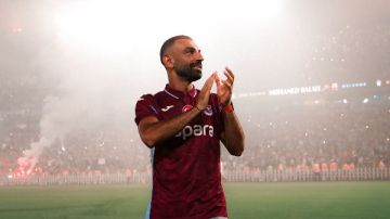 هو لنا. .. طرابزون يحتفي بـ محمد صلاح برسالة خاصة هو لنا. .. طرابزون يحتفي بـ محمد صلاح برسالة خاصة