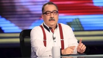 المواطن اللي بيدفع .. إبراهيم عيسى يعلق على أرقام ديون مصر المواطن اللي بيدفع .. إبراهيم عيسى يعلق على أرقام ديون مصر